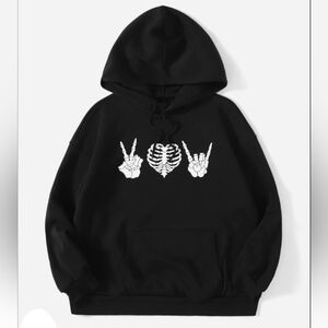 ʕ·ᴥ·ʔ Shien Curve Black and White Graphic Skull Pull Over Hooded Sweater 2XL